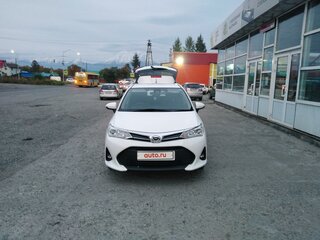 2018 Toyota Corolla Fielder XI (E160, E170) Рестайлинг 2, белый, 1450000 рублей, вид 3