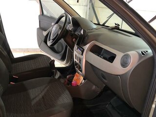 2010 Renault Sandero I, бежевый, 650000 рублей, вид 4