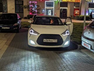 2013 Hyundai Veloster I, белый, 1440000 рублей, вид 2