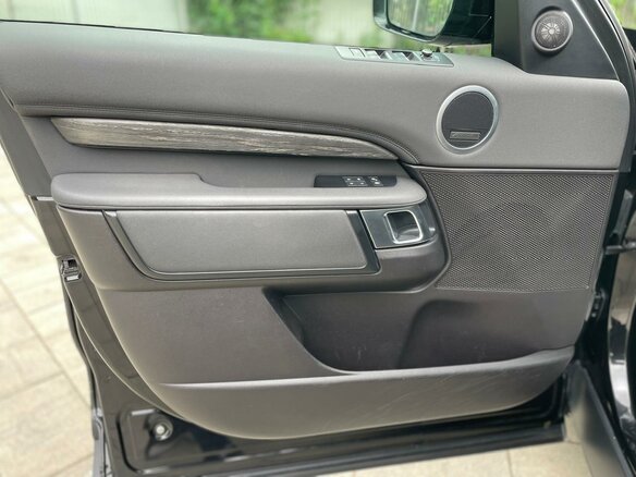 2018 Land Rover Discovery V, чёрный, 3500000 рублей - вид 24