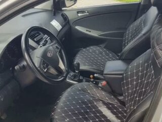 2015 Hyundai Solaris I Рестайлинг, белый, 650000 рублей, вид 5