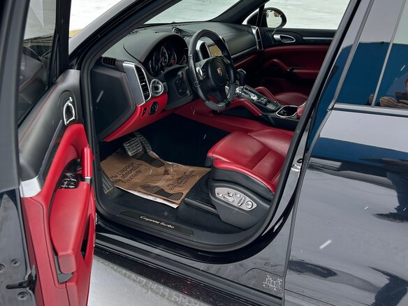 2013 Porsche Cayenne Turbo II (958), чёрный, 3000000 рублей - вид 3