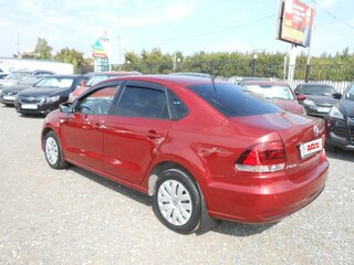 2016 Volkswagen Polo V Рестайлинг, пурпурный, 848000 рублей, вид 2