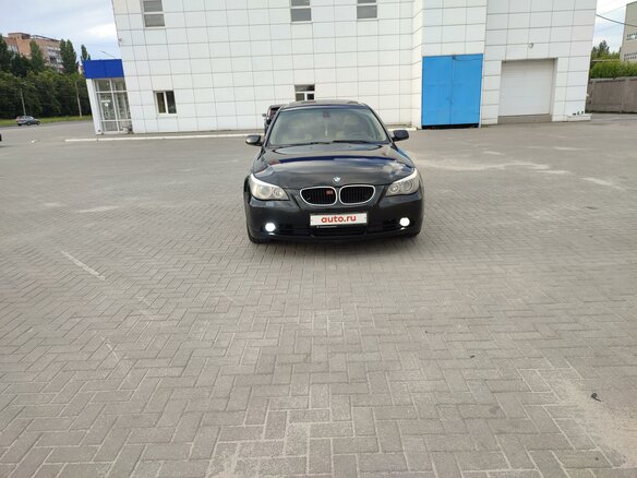 2003 BMW 5 серии 530i V (E60/E61), чёрный, 900000 рублей