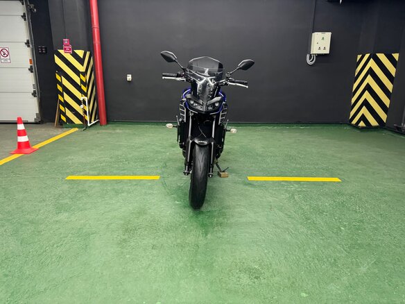 2017 Yamaha MT-09 (FZ-09), синий, 875000 рублей - вид 3