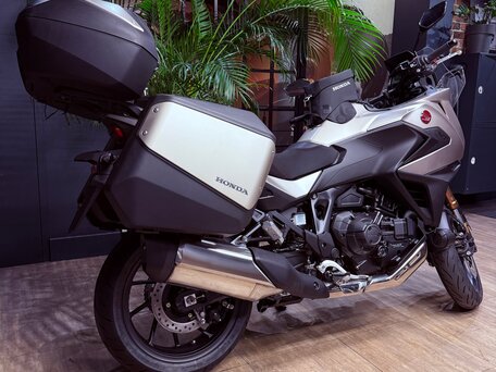 2025 Honda NT1100, бежевый, 2550000 рублей, вид 4