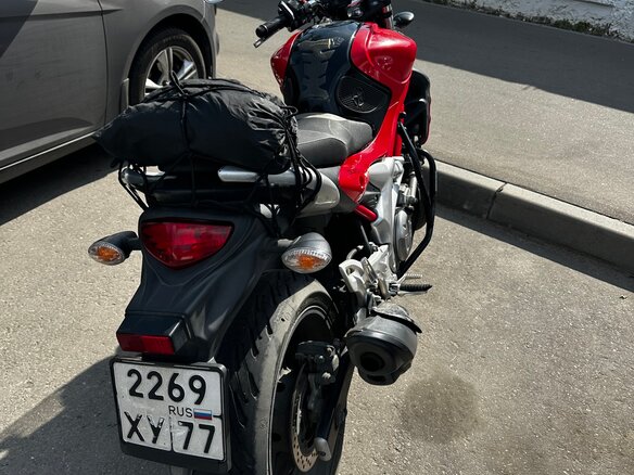 2011 Suzuki SFV 650 Gladius, красный, 375000 рублей - вид 6