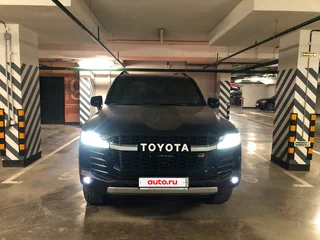 2022 Toyota Land Cruiser 300 Series, чёрный, 13490000 рублей, вид 1