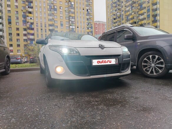 2010 Renault Megane III, белый, 900000 рублей - вид 5