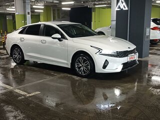 2021 Kia K5 III, белый, 3400000 рублей, вид 4
