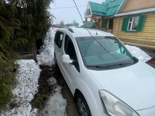 2013 Citroen Berlingo II Рестайлинг, белый, 988000 рублей, вид 3