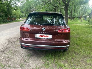 2019 Volkswagen Touareg III, пурпурный, 4799000 рублей, вид 5