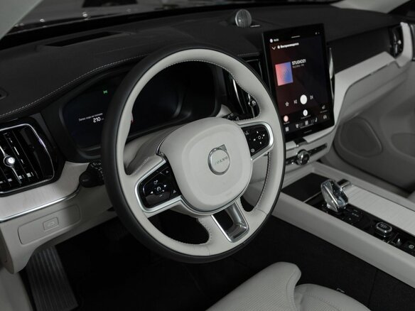 2026 Volvo XC60 II Рестайлинг 2, серый - вид 12