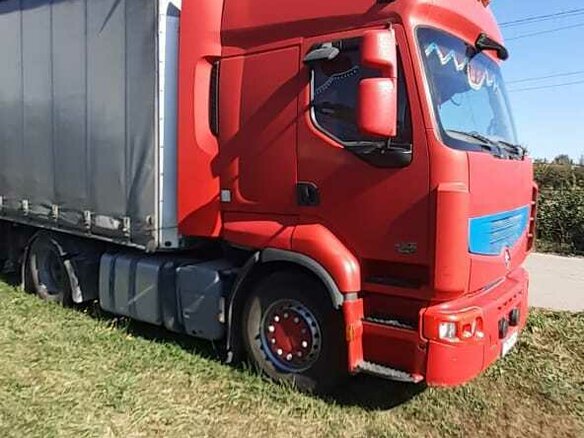 2008 Renault Premium, красный, 3100000 рублей - вид 3
