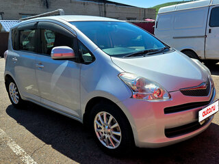 2010 Toyota Ractis I, серебристый, 870000 рублей, вид 2