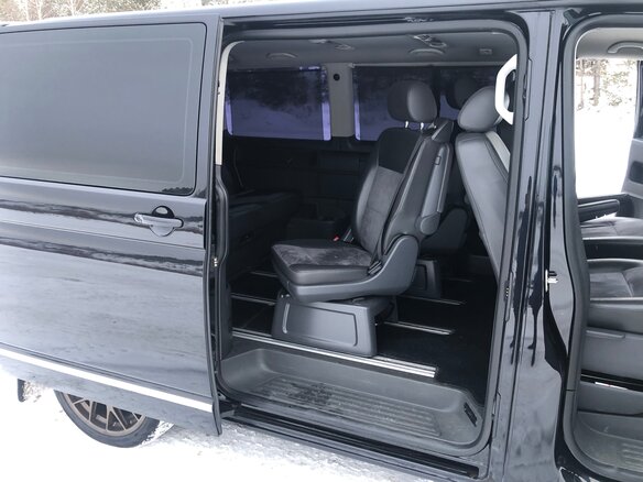 2012 Volkswagen Multivan T5 Рестайлинг, чёрный, 3650000 рублей - вид 32