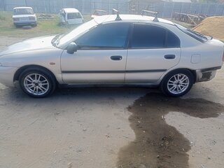 1998 Mitsubishi Carisma I, серый, 180000 рублей, вид 3