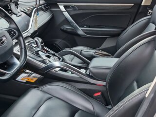 2023 Geely Atlas Pro, серый, 1990000 рублей, вид 4