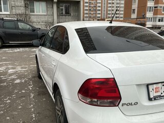 2014 Volkswagen Polo V, белый, 700000 рублей, вид 4