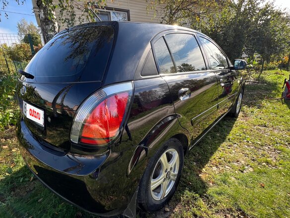 2011 Kia Rio II Рестайлинг, чёрный, 650000 рублей - вид 4
