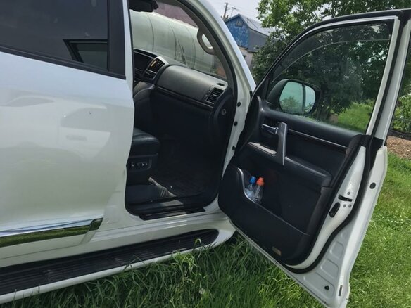 2013 Toyota Land Cruiser 200 Series Рестайлинг 1, белый, 5900000 рублей - вид 15