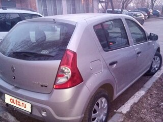 2014 Renault Sandero I, серебристый, 800000 рублей, вид 3
