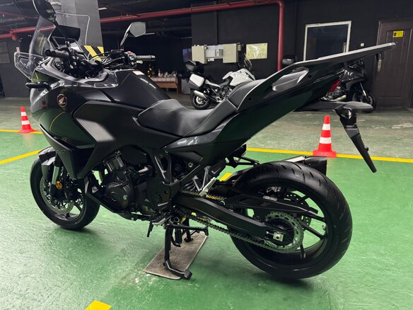 2022 Honda NT1100, серый - вид 17