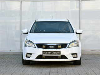 2010 Kia Ceed I Рестайлинг, белый, 435000 рублей, вид 4