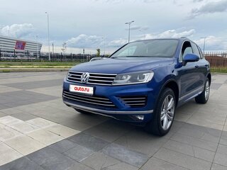 2016 Volkswagen Touareg II Рестайлинг, синий, 3370000 рублей, вид 4