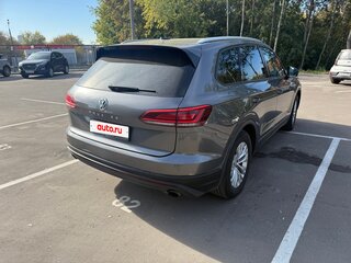 2019 Volkswagen Touareg III, серый, 3300000 рублей, вид 3