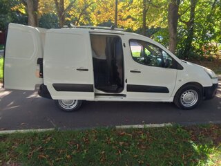 2012 Citroen Berlingo II Рестайлинг, белый, 650000 рублей, вид 5