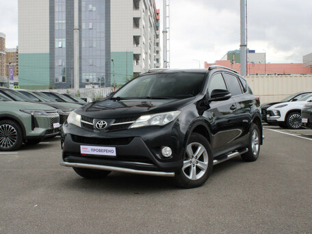 Toyota RAV4 IV (XA40)
