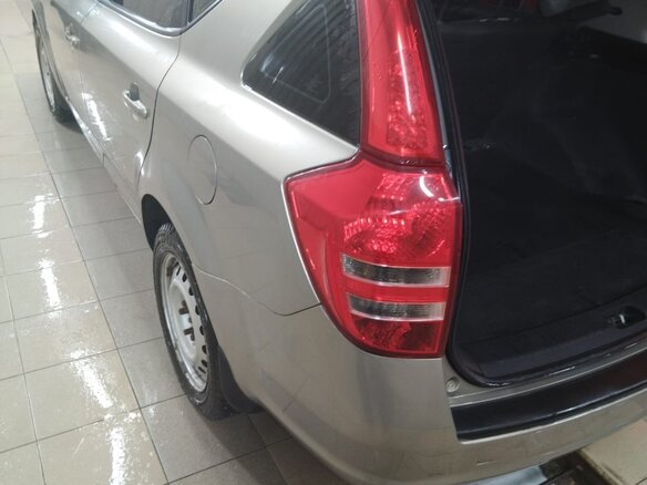 2010 Kia Ceed I Рестайлинг, серебристый, 765000 рублей - вид 9