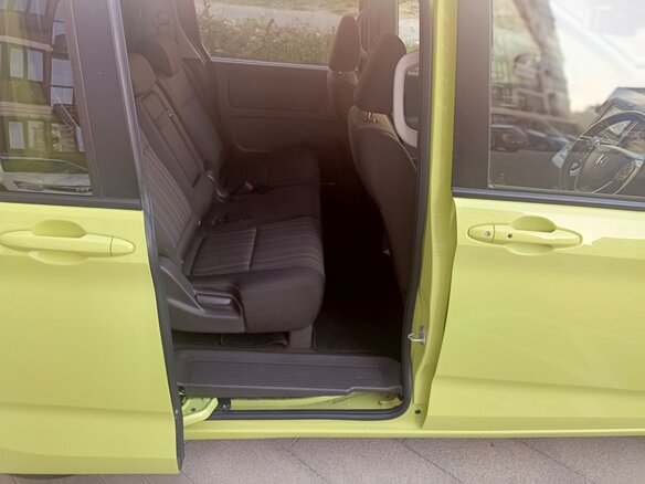 2018 Honda Freed II, зелёный, 1680000 рублей - вид 9