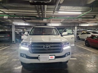 2016 Toyota Land Cruiser 200 Series Рестайлинг 2, белый, 5100000 рублей, вид 2