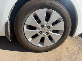 2014 Kia Rio 4-speed III, белый, 1200000 рублей, вид 5