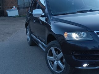 2006 Volkswagen Touareg I, чёрный, 999999 рублей, вид 4