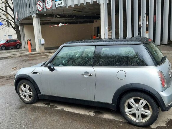 2005 Mini Hatch Cooper I (R50), серебристый, 461723 рублей - вид 6