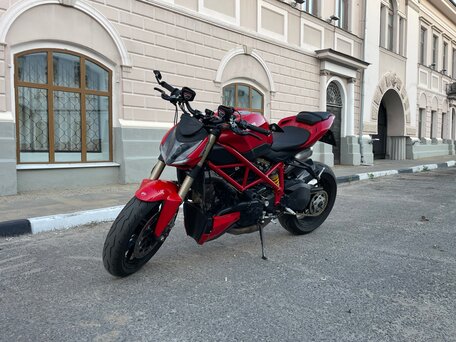 2014 Ducati Streetfighter, красный, 550000 рублей, вид 1