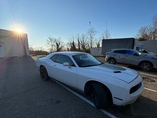 2018 Dodge Challenger III Рестайлинг 2, белый, 3200000 рублей, вид 4