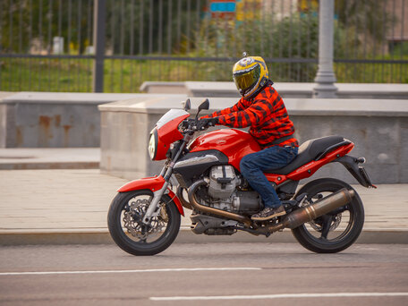 2008 Moto Guzzi 1200 Sport, красный, 420000 рублей, вид 5