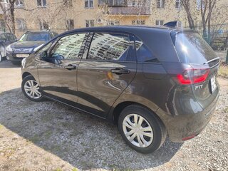 2020 Honda Fit IV, коричневый, 1300000 рублей, вид 5