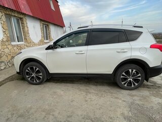 2014 Toyota RAV4 IV (XA40), белый, 2150000 рублей, вид 3