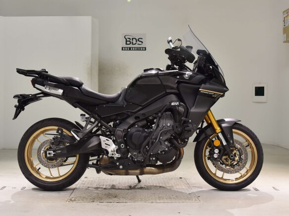 2022 Yamaha MT-09 Tracer (FJ-09), чёрный, 1220000 рублей