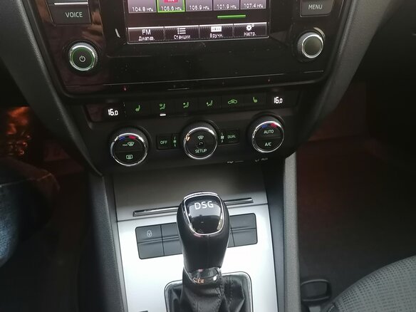 2014 Skoda Octavia III (A7), белый, 1580000 рублей - вид 15