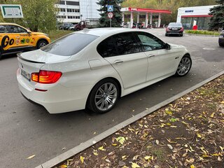 2010 BMW 5 серии 530d VI (F10/F11/F07), белый, 2700000 рублей, вид 1