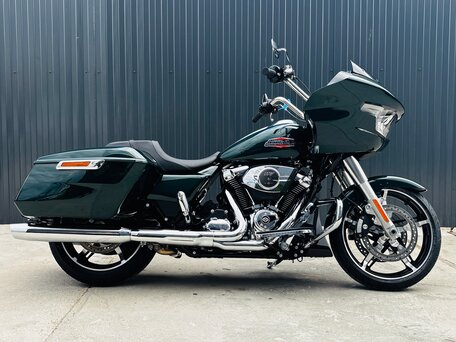 2024 Harley-Davidson Road Glide, зелёный, 3750000 рублей, вид 3