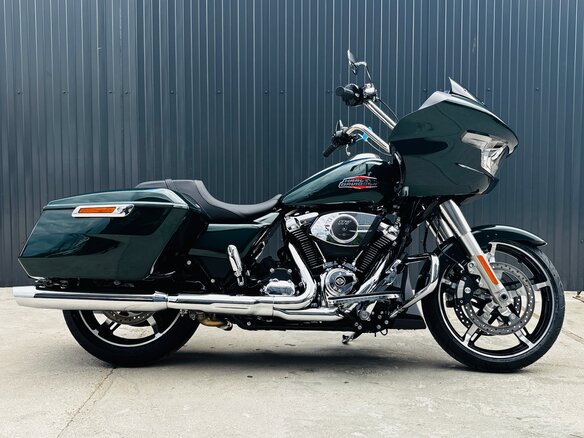 2024 Harley-Davidson Road Glide, зелёный, 3750000 рублей - вид 2