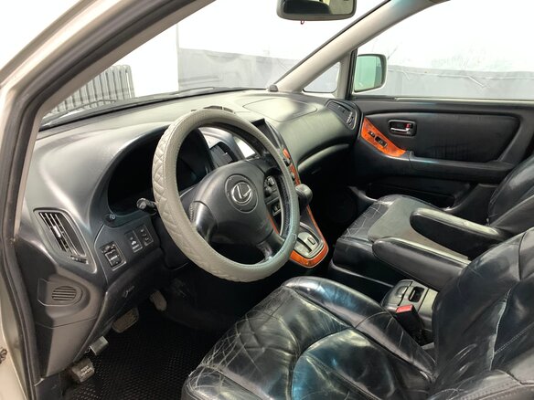 2000 Lexus RX 300 I, серебристый, 800000 рублей - вид 3