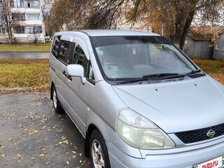 2001 Nissan Serena II (C24), серебристый, 450000 рублей, вид 1